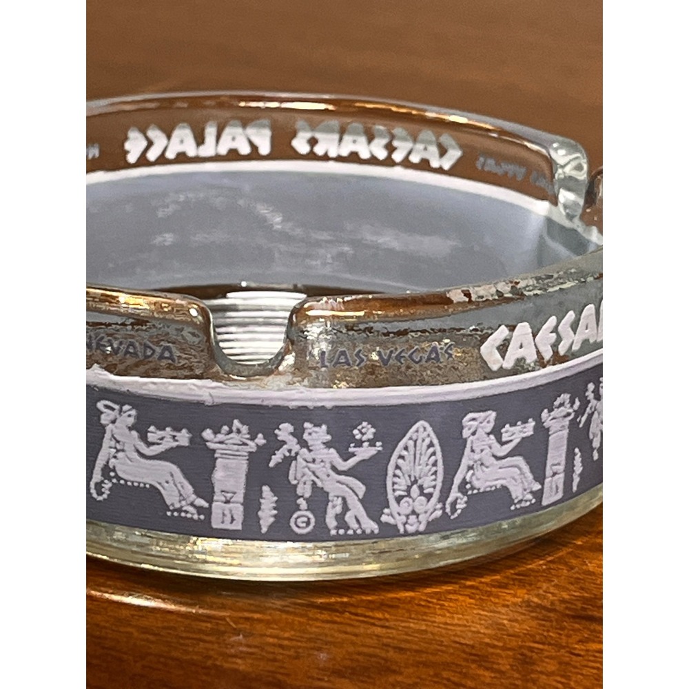 Vintage Caesars Palace Las Vegas Glass Ashtray Roman Casino Gold Trim - Picture 8 of 9